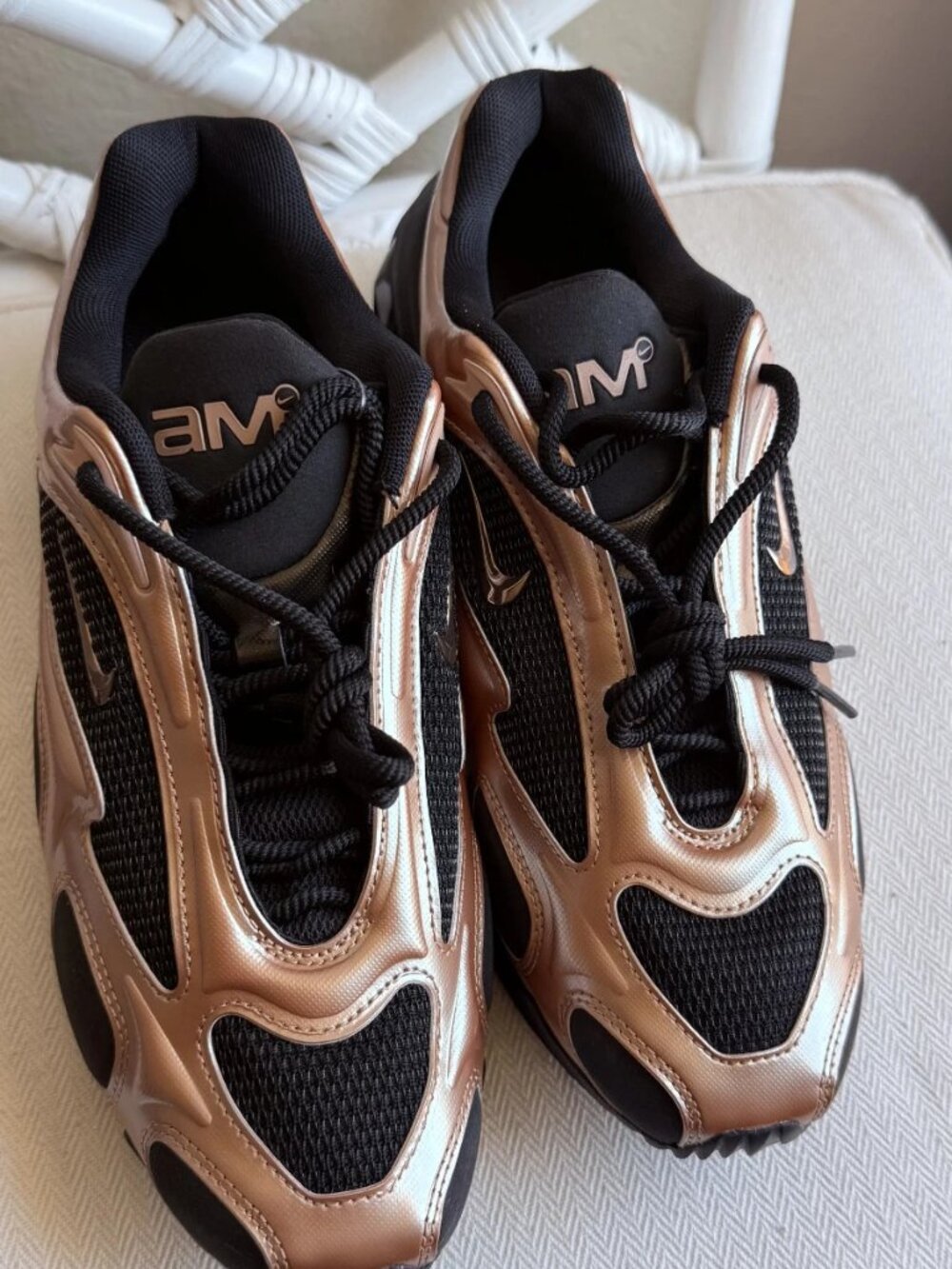 Nike Air Max Muse Women's Sneakers Rose Gold Metallic Black Size 10 New - Picture 3 of 14